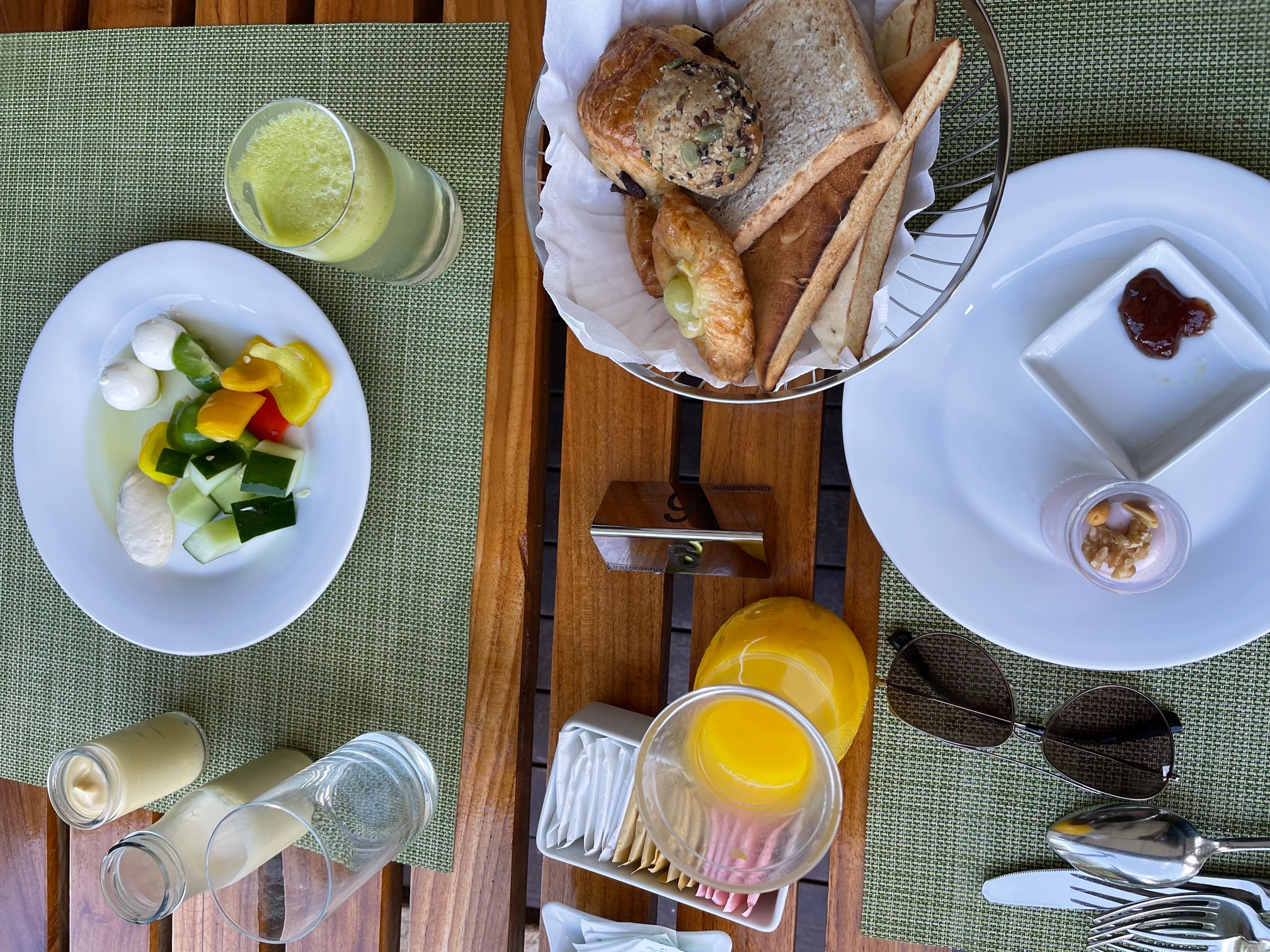 LAST MORNING - breakfast